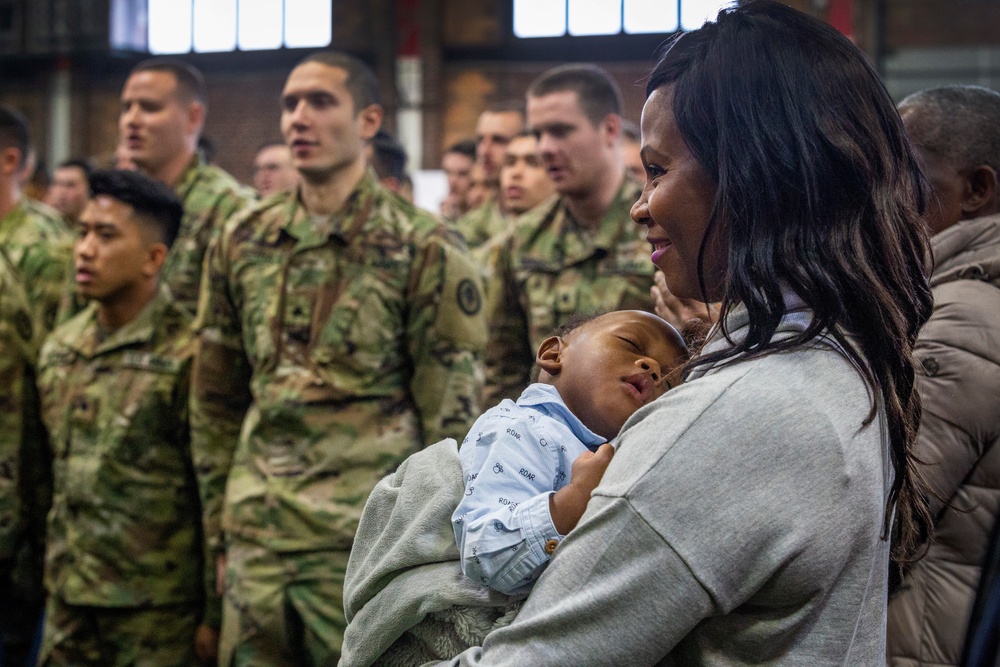 Farewell ceremony held for 102nd Cavalry