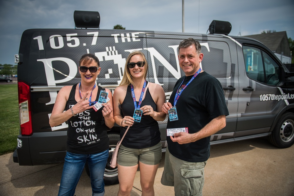 Airmen wins opportunity to meet rock legends