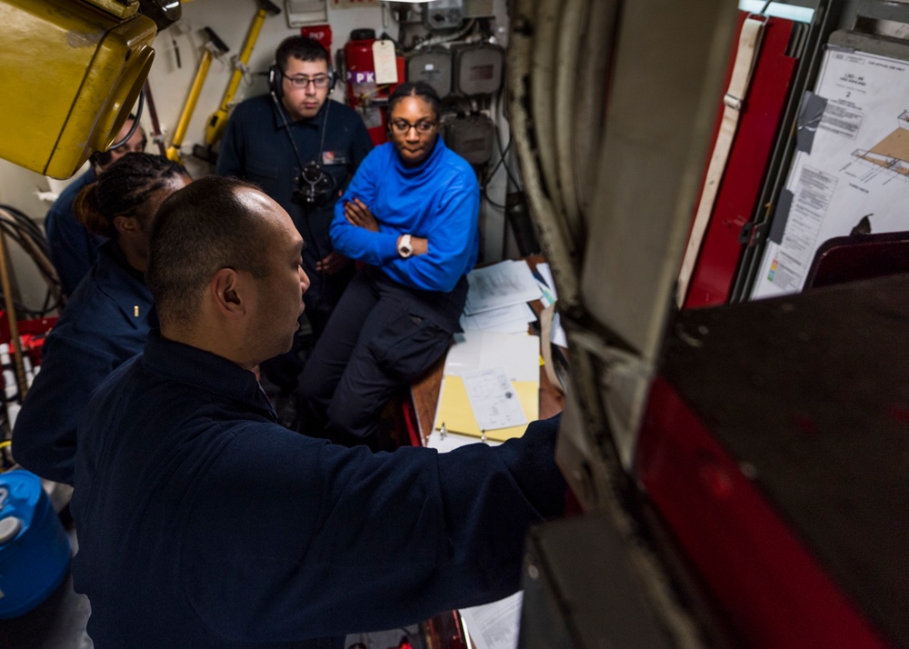 Sailors learn about setting fire boundaries aboard USS Ashland (LSD 48)