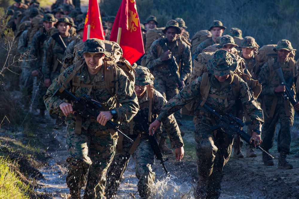 Hump Day: 1st Supply Battalion conducts conditioning hike at MCB Camp Pendleton