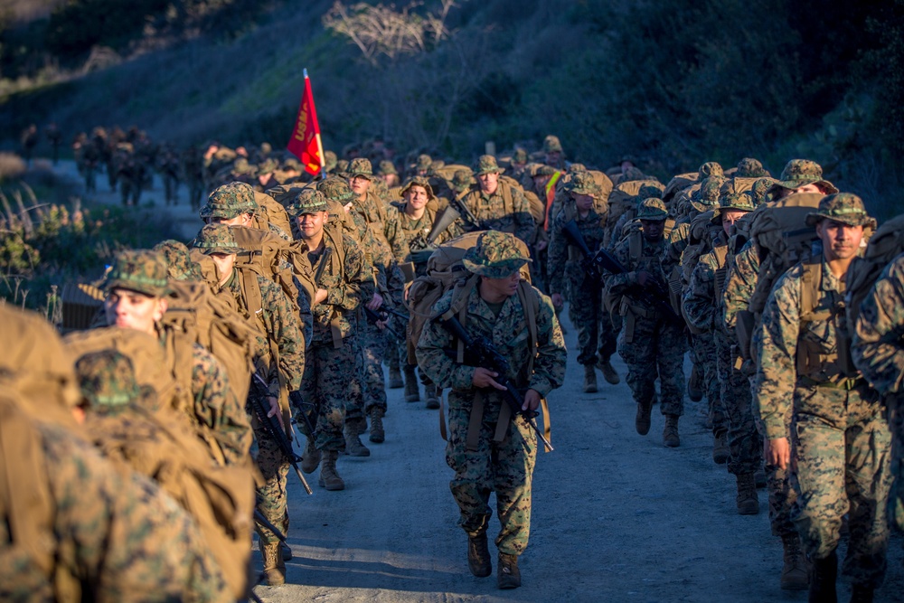 Hump Day: 1st Supply Battalion conducts conditioning hike at MCB Camp Pendleton