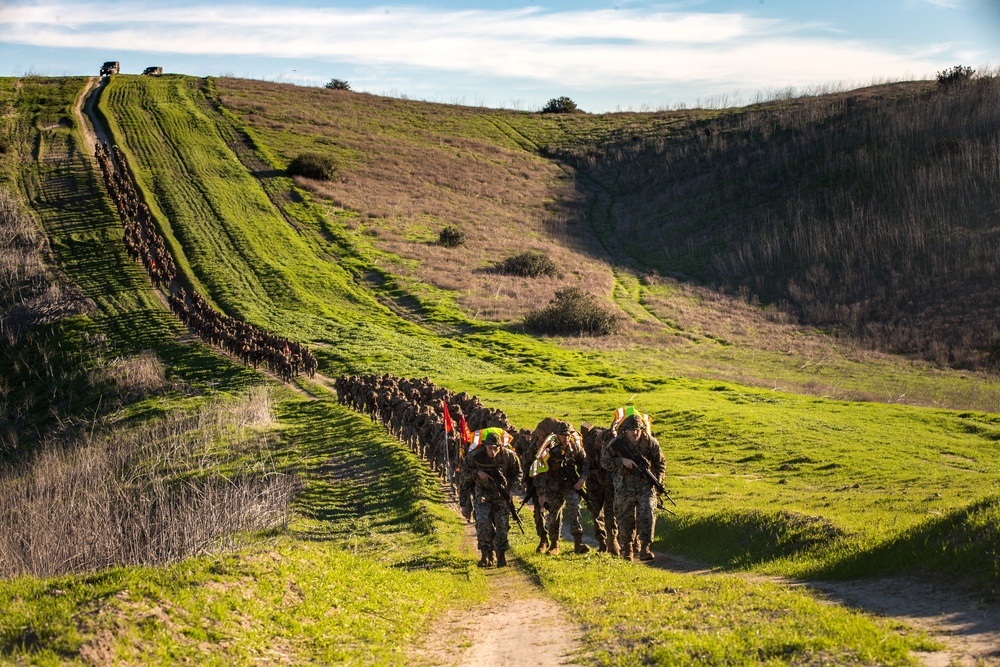 Hump Day: 1st Supply Battalion conducts conditioning hike at MCB Camp Pendleton