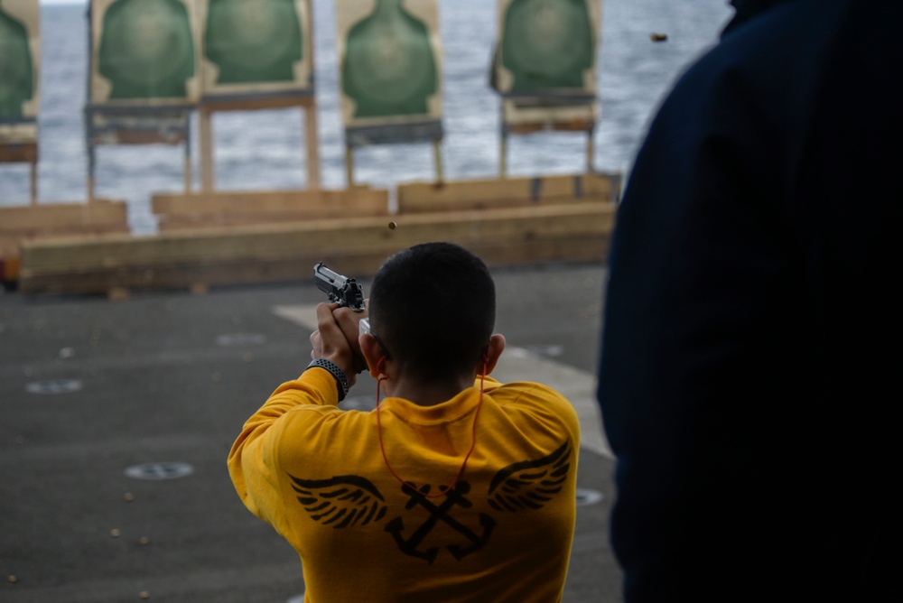 USS WASP (LHD 1) SMALL ARMS QUALIFICATIONS AT SEA