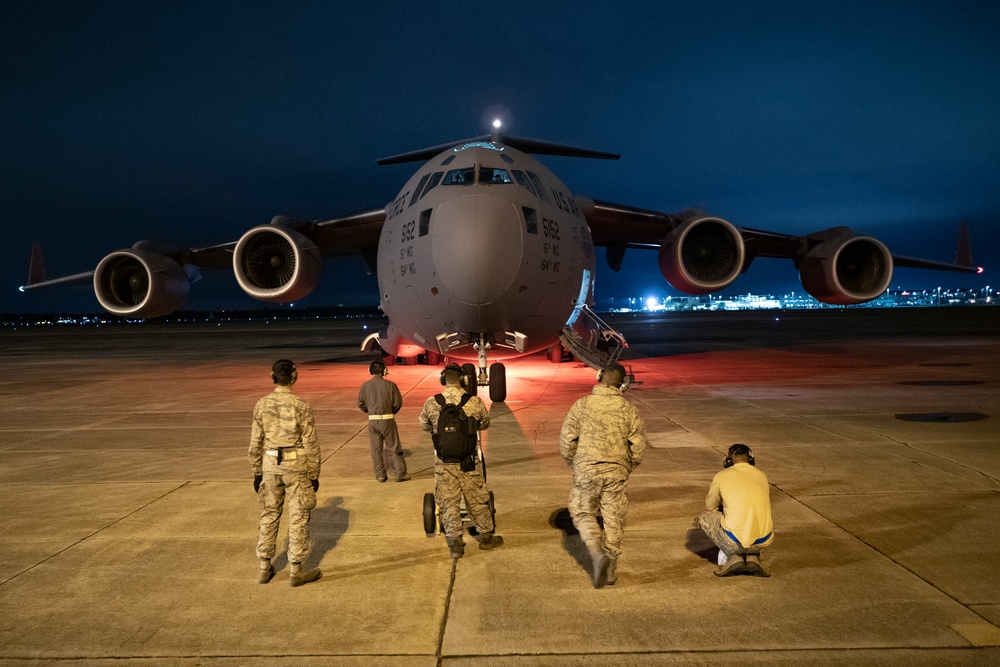 Hawaii guardsmen deliver airlift for Southern Strike 19