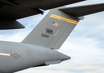 Hawaii guardsmen deliver airlift for Southern Strike 19