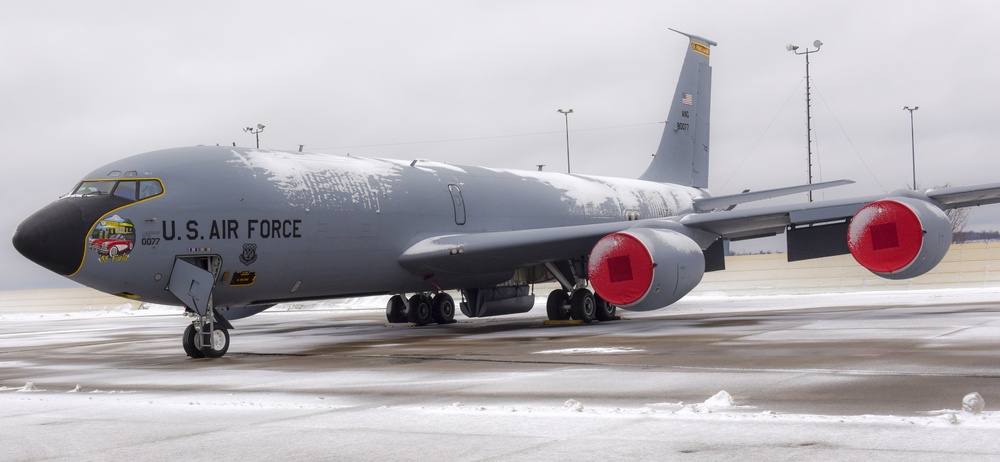 KC-135 Aircraft “58 Fuelie’” awaits deicing