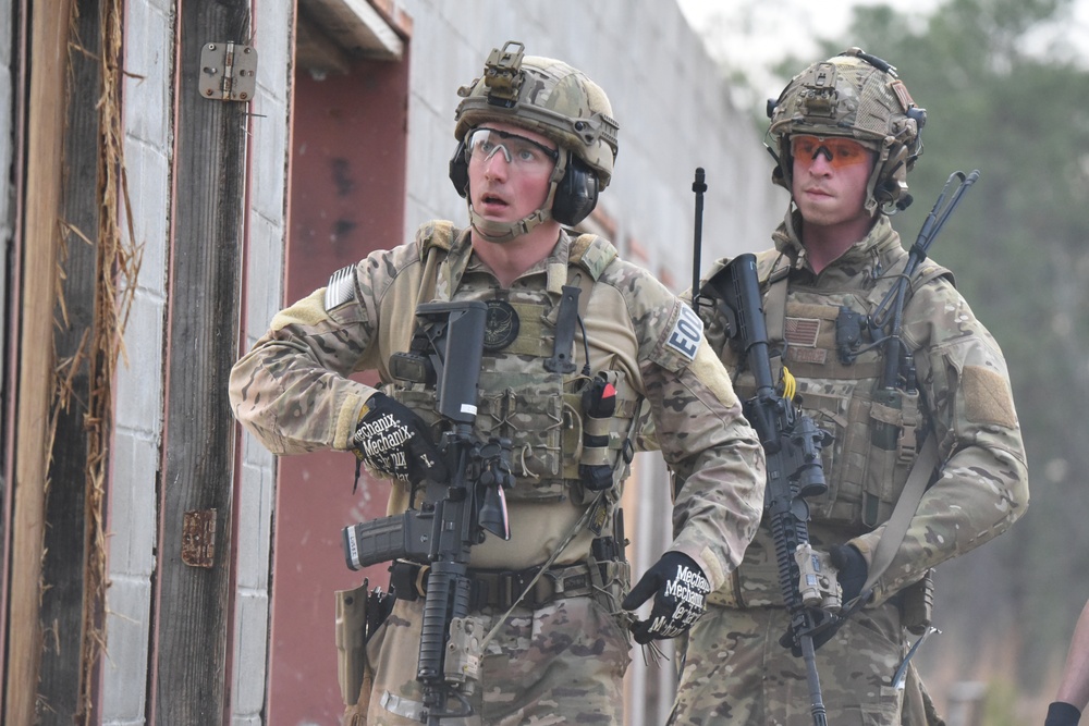Explosive Ordnance (EOD) training at Southern Strike 19