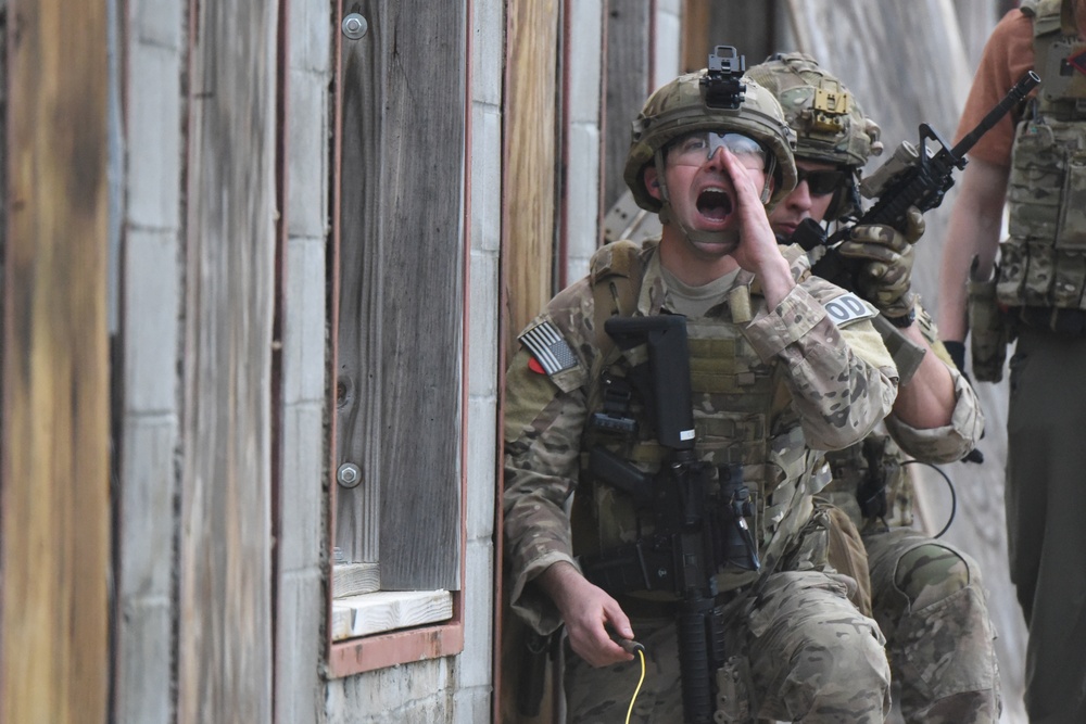 Explosive Ordnance (EOD) training at Southern Strike 19