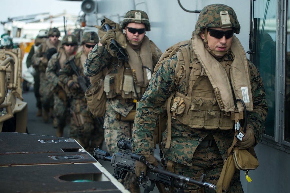 DVIDS - Images - ’China Marines’ of BLT 1/4, 31st MEU, strap in for a ...