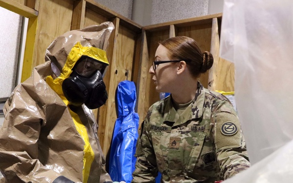 102d Training Division trains reserve component chemical soldiers