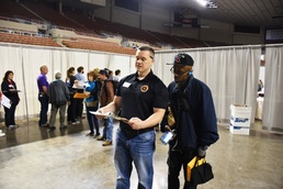 Phoenix Recruiting Battalion volunteers at Veterans StandDown event
