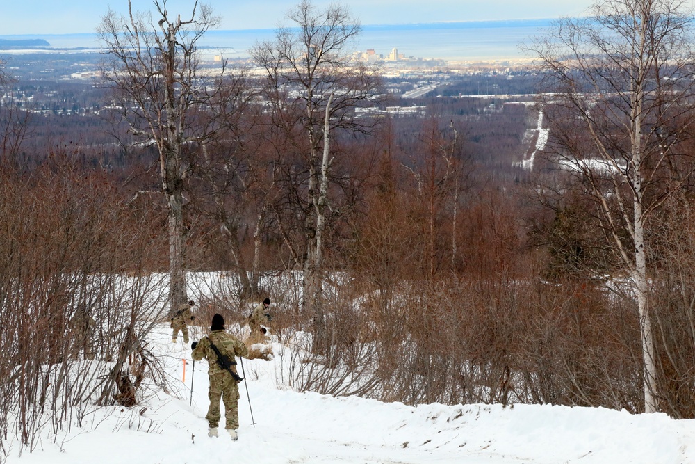 Spartan scouts train with skis