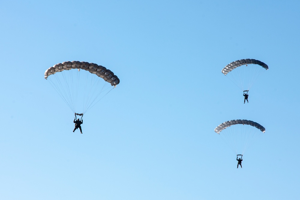 3rd Recon Bn's Yokota Parachute Operation