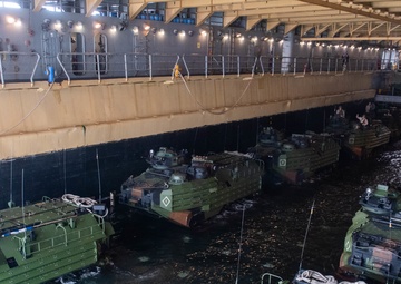 USS Harpers Conducts Well Deck Operations