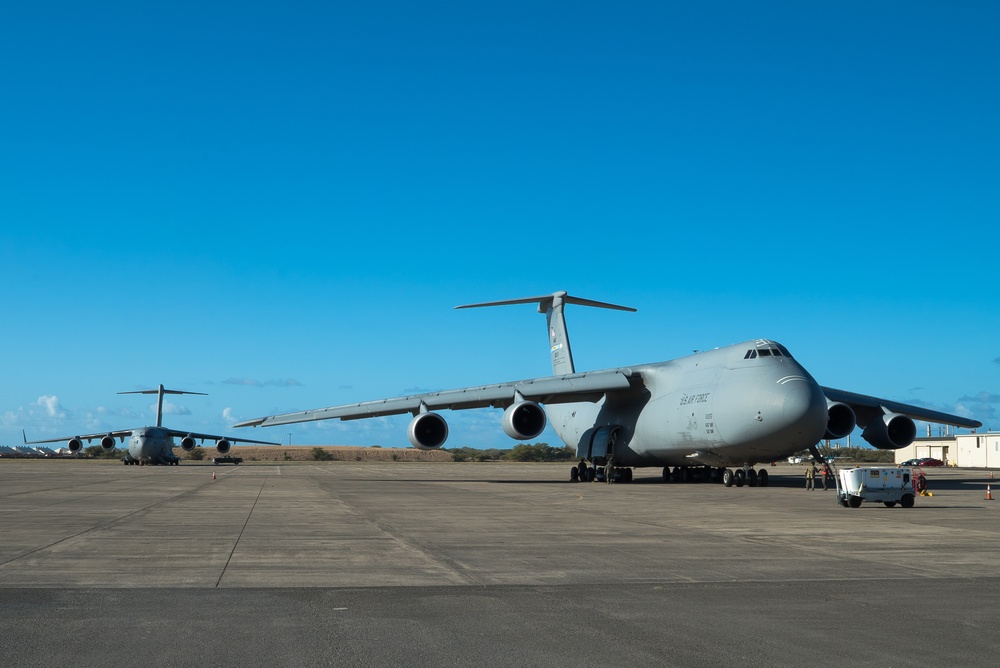 C-5 Prepares for Cargo Off-Load