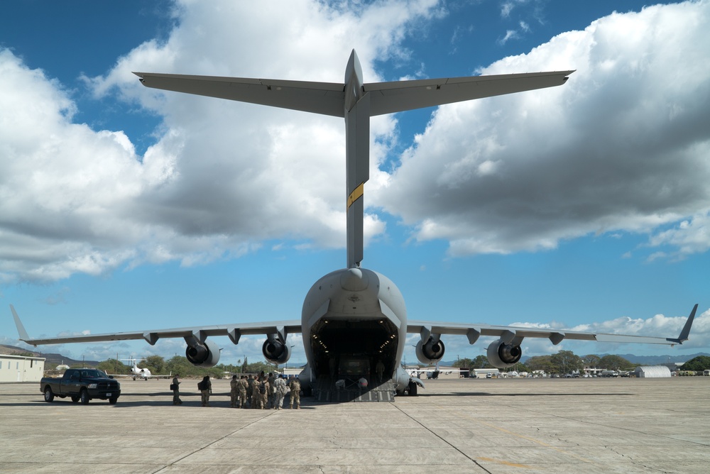 Loading Cargo onto C-17