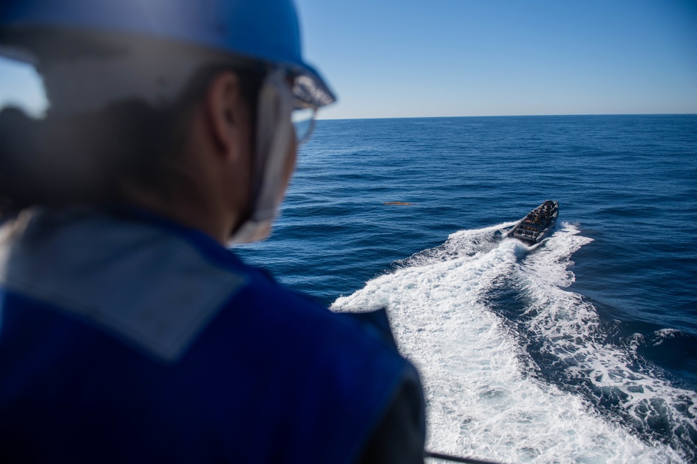 USS Harpers Ferry Conducts VBSS Training