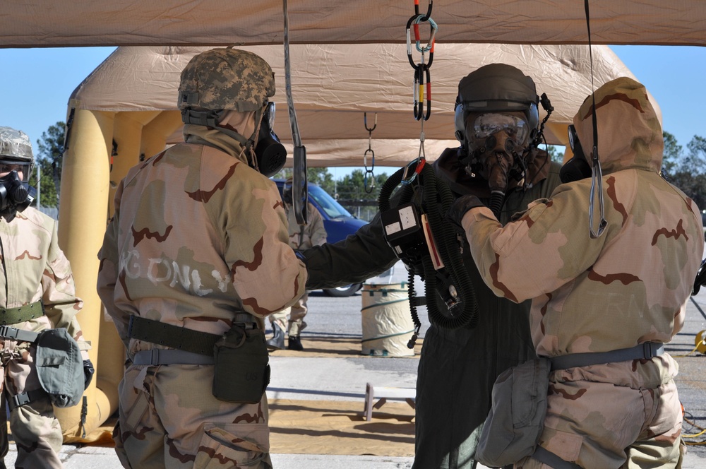 165th Airlift Wing Airmen conduct egress training