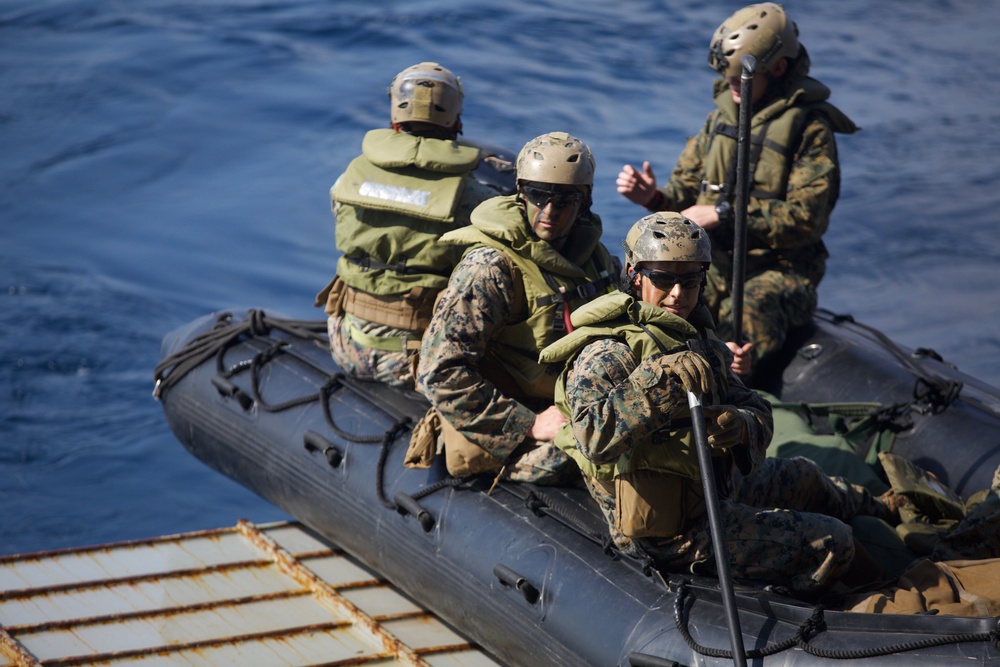 'China Marines' launch simulated boat raid from Ashland