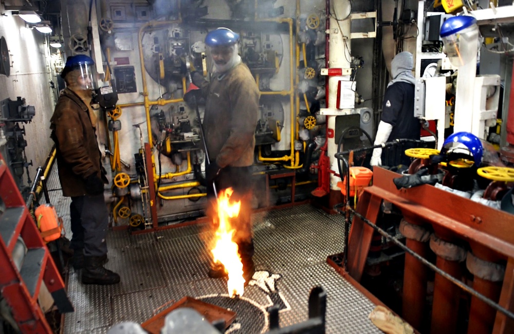 USS WASP (LHD 1) OPERATIONS AT SEA
