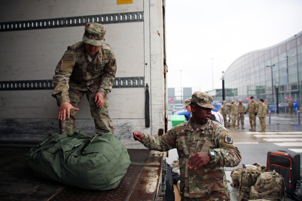 US Soldiers arrive in Poland to provide Signal support to Atlantic Resolve