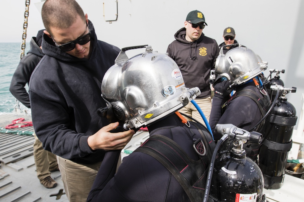 Dive Detachment Soldiers Earn Dive Supervisor Certification