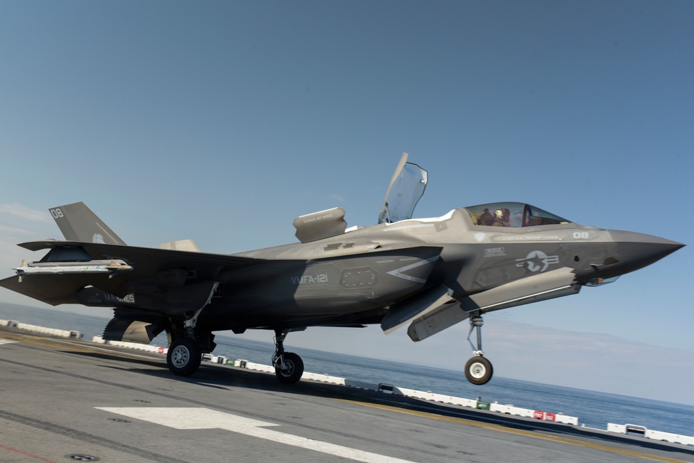 USS WASP (LHD 1) OPERATIONS AT SEA