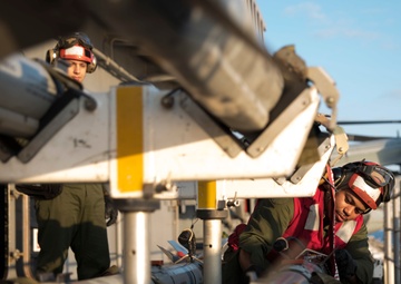 USS WASP (LHD 1)  OPERATIONS AT SEA