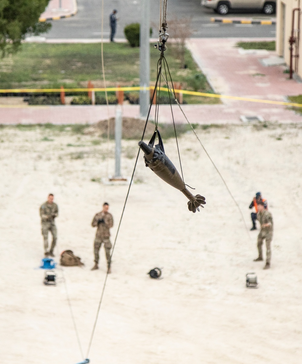 U.S., Kuwaiti Explosive Ordnance Disposal Experts Participate in 4th Annual Global EOD Competition