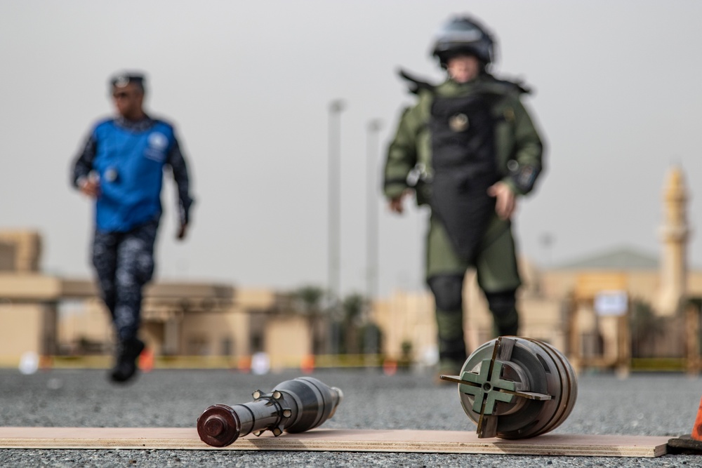 U.S., Kuwaiti Explosive Ordnance Disposal Experts Participate in 4th Annual Global EOD Competition