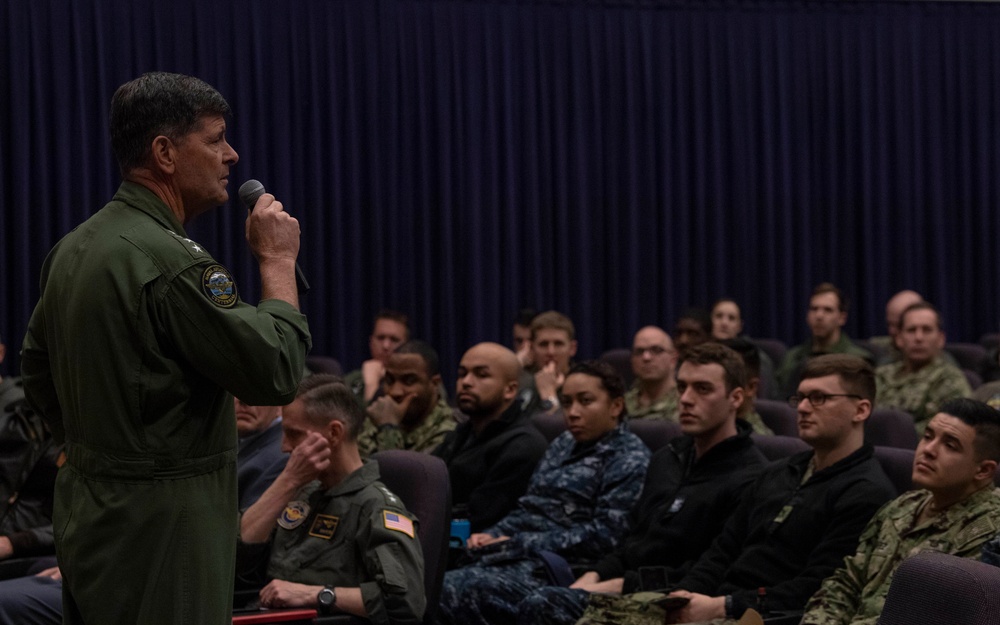 VCNO Visits NAS Whidbey Island