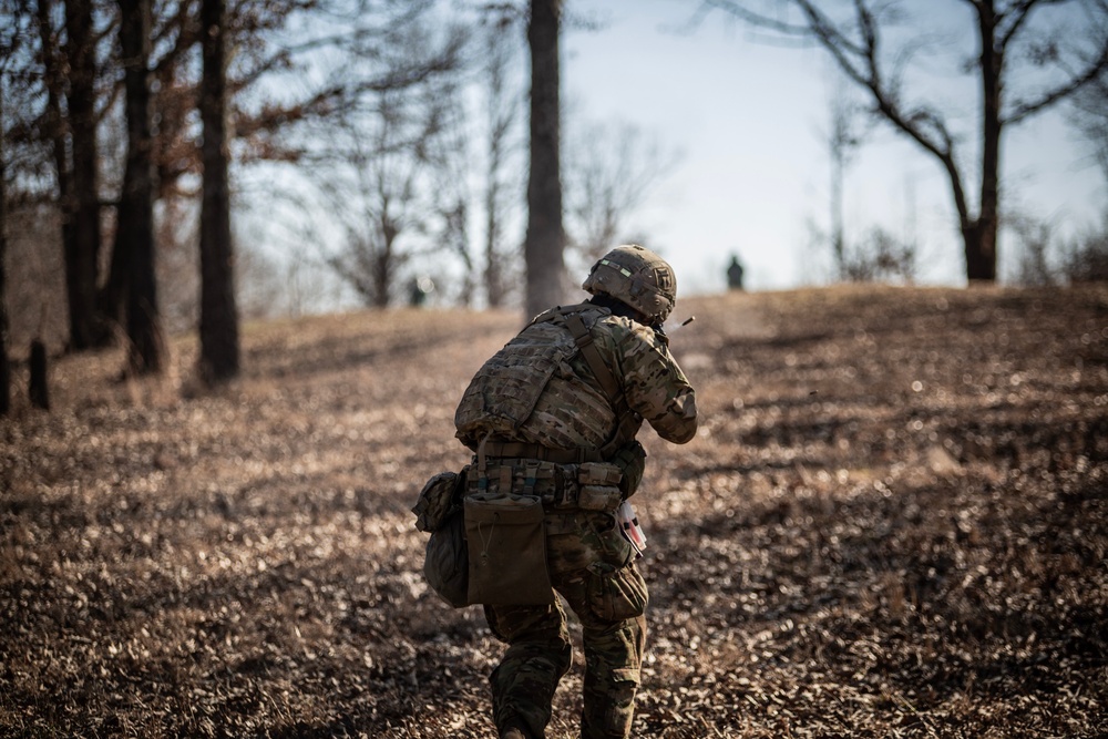 Soldiers Conduct Platoon Live Fire