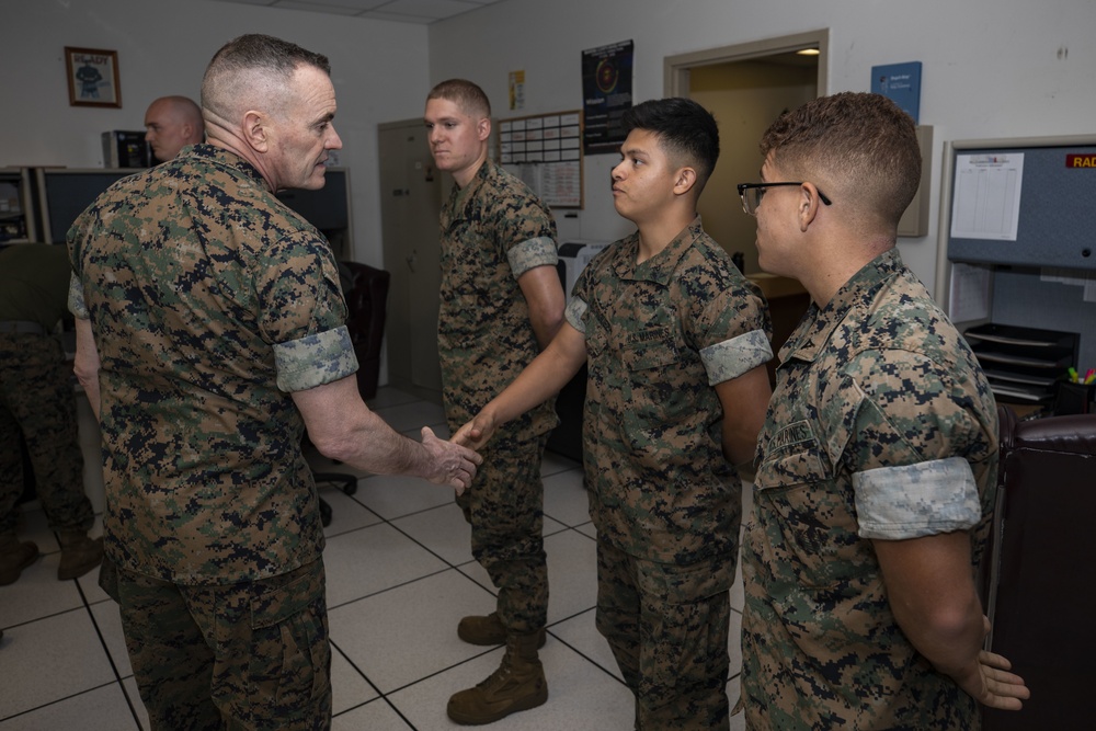 DVIDS - Images - Maj. Gen. Vincent Coglianese meets Marines at MCBH ...