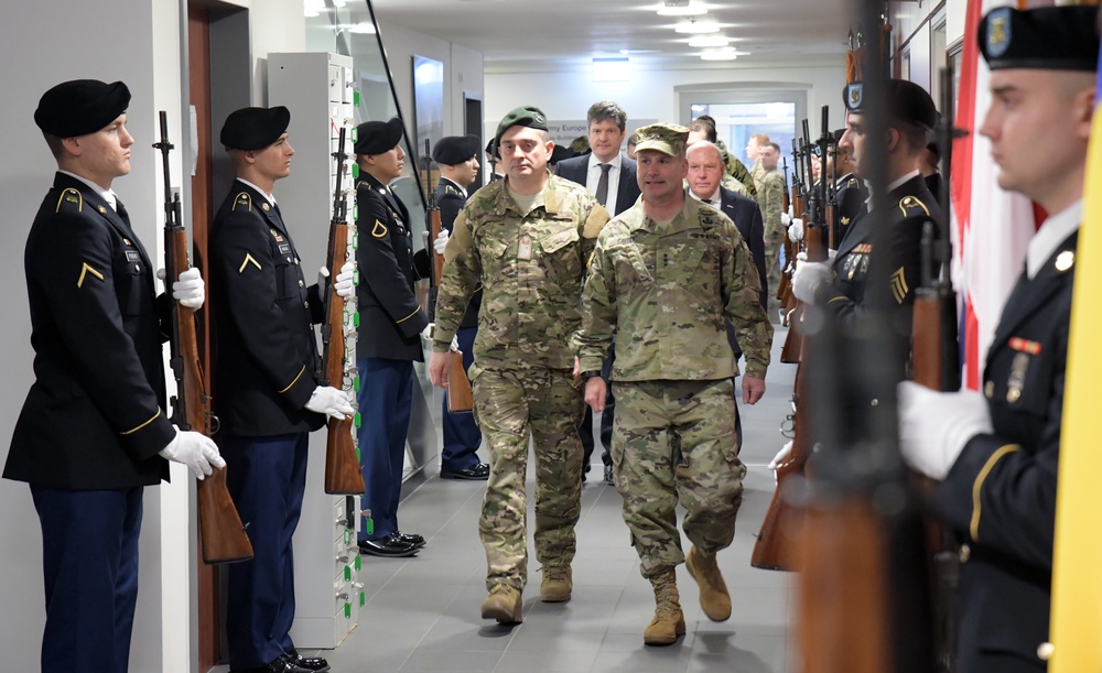 Hungarian Senior Leaders visit U.S. Army Europe Headquarters