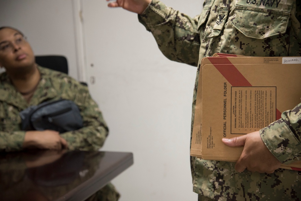 Joint Personnel Center gives recently-deployed Sailors peace of mind