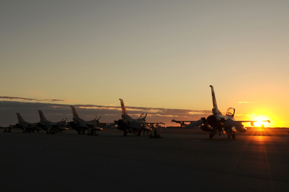 180th Fighter Wing Flies South for Training