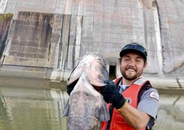 Potential record-size fish transferred as John Martin stilling basin is cleaned out for first time in 70 years