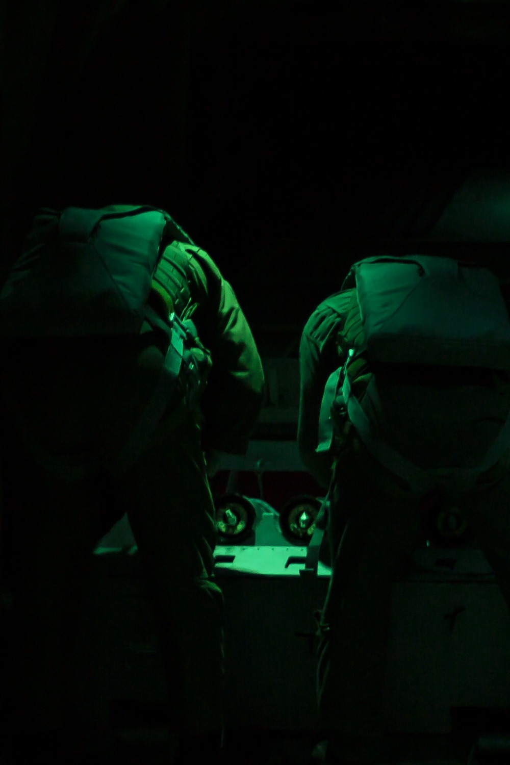 Sumos light up the night; battlefield illumination training at Yuma Horizon