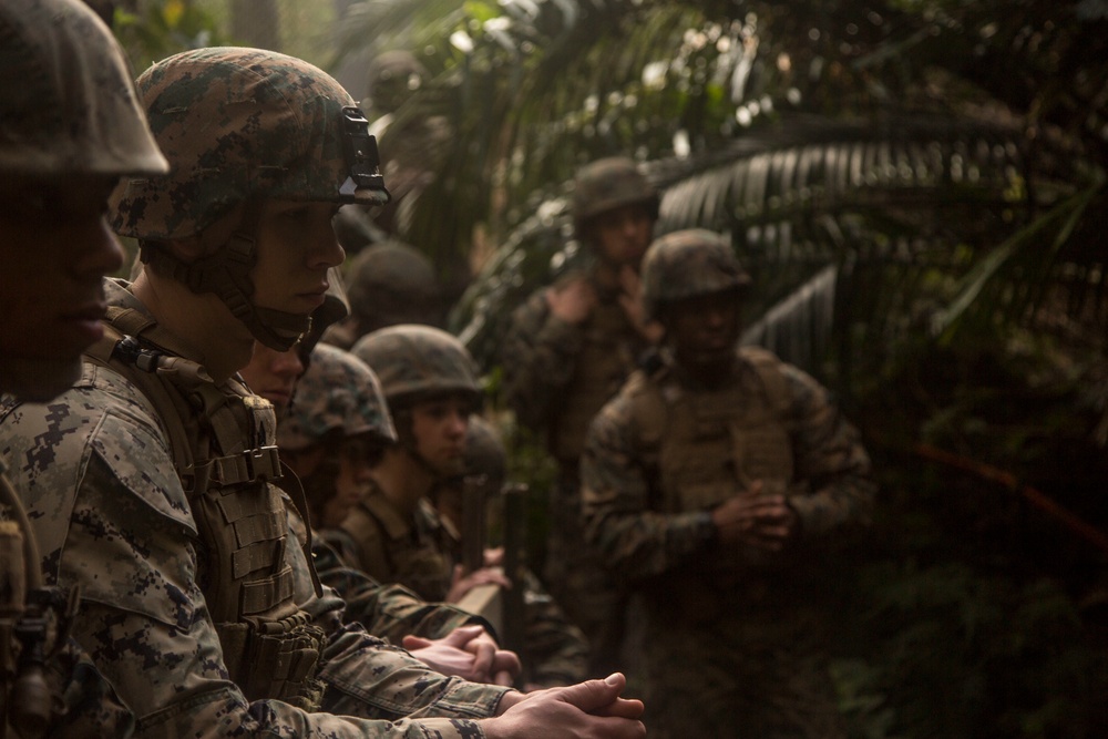 DVIDS Images H&S Bn runs BITS training along endurance course