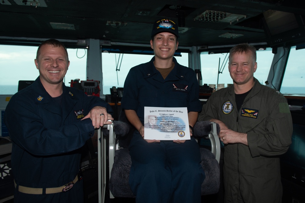 U.S. Sailor receives Sailor of the Say award