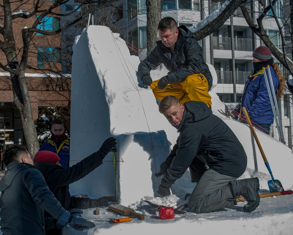 Navy Snow Team Sailors detail sculpture