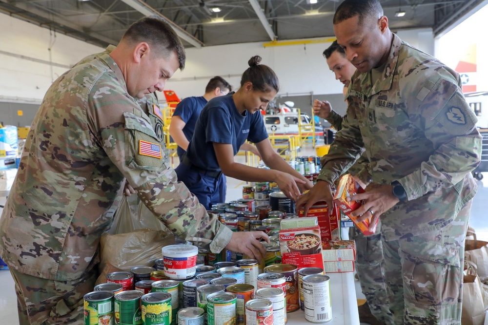 Soldiers Help Coast Guard Families after Government Shutdown
