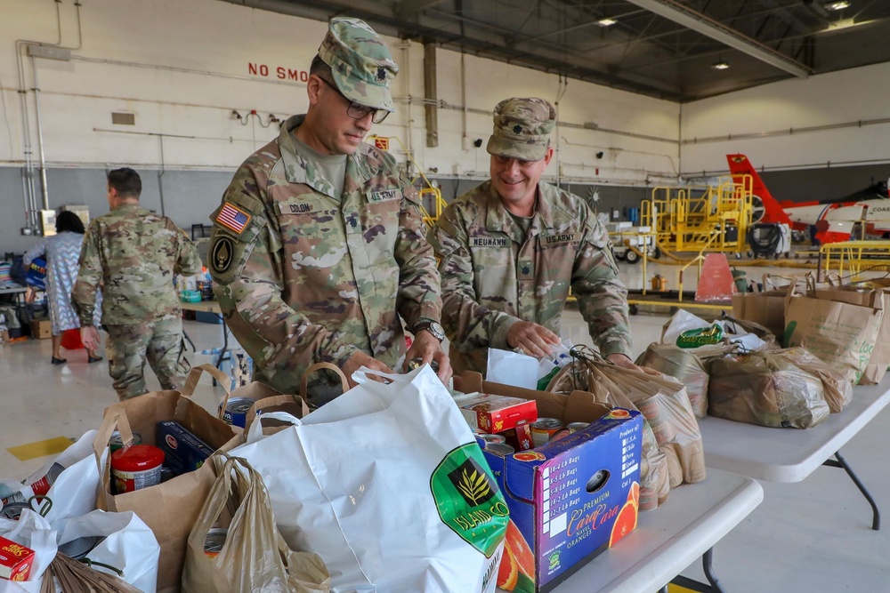 Soldiers Help Coast Guard Families after Government Shutdown