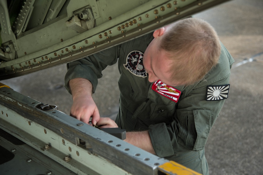 VMGR-252 Canada Cold Weather Training