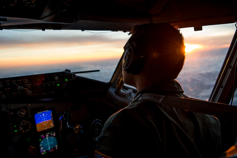 6 AMW provides air bridge for Exercise Emerald Warrior