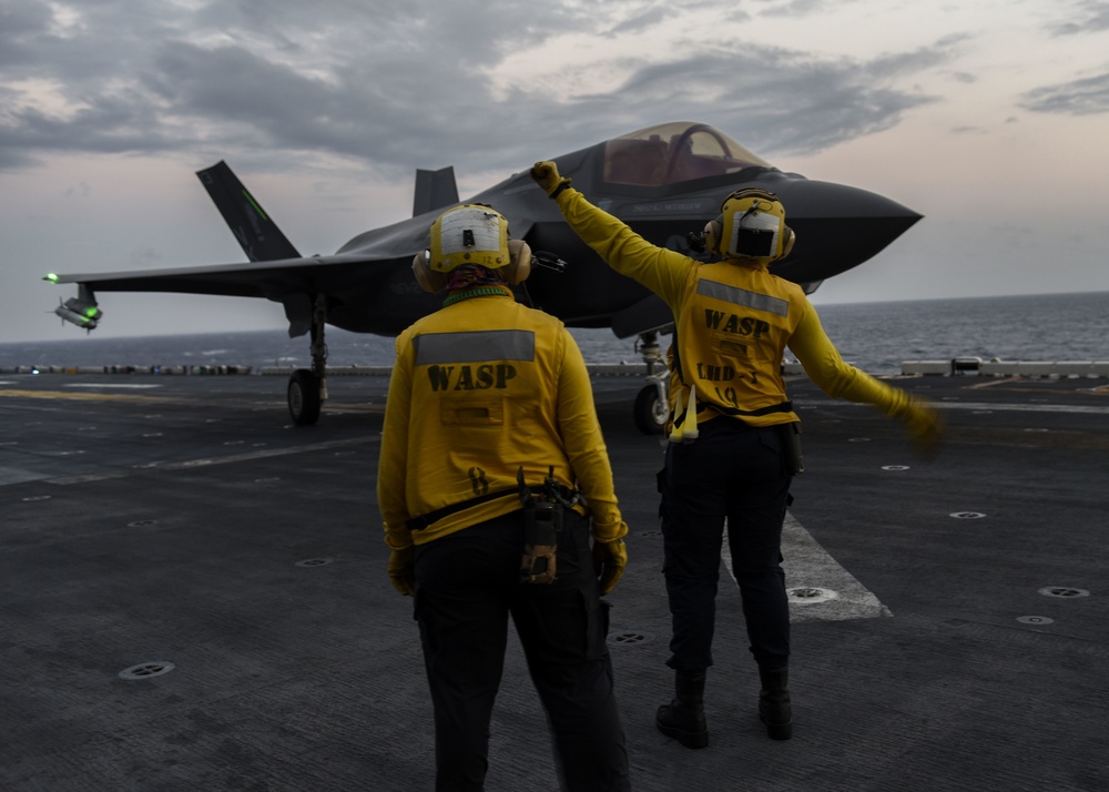 USS WASP (LHD 1) OPERATIONS AT SEA