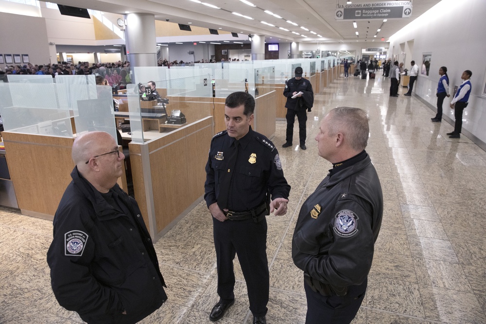 CBP Deputy Commissioner Perez visits agency operators in Atlanta prior to Super Bowl LIII