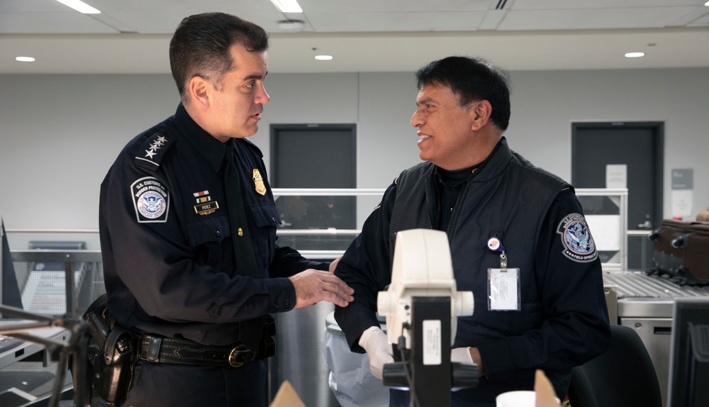 CBP Deputy Commissioner Perez visits agency operators in Atlanta prior to Super Bowl LII