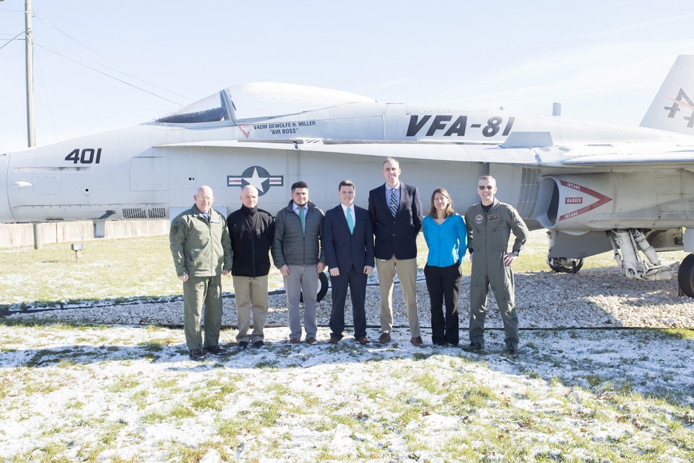 Air Boss, NAVAIR and Chief of Supply Corps visit NAVSUP WSS