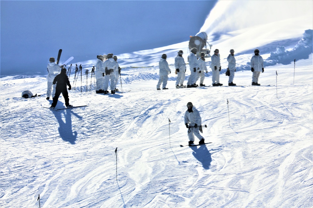 Fort McCoy, Wisconsin, Cold-Weather Operations Course, CWOC, skiing, training, winter warfare training, skiing training, cold-weather training, Army training, Army